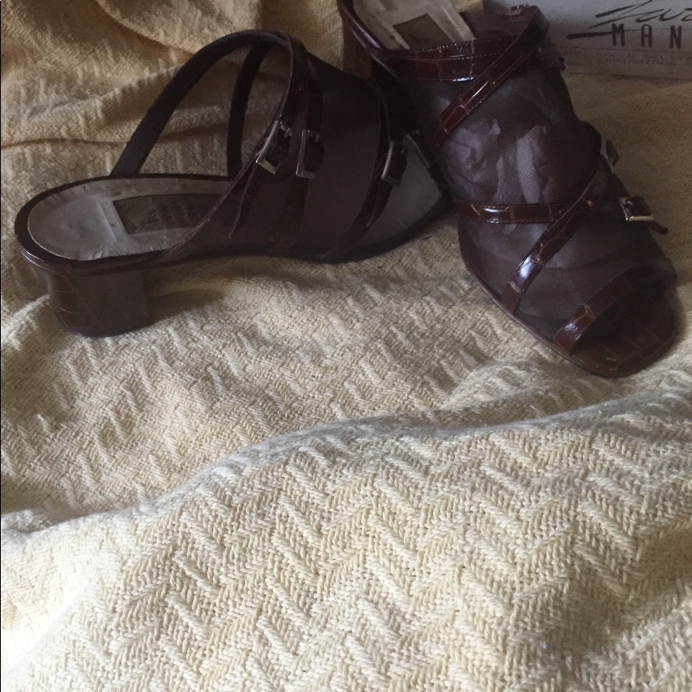 Lauri Manni Elegant Sandal View 2